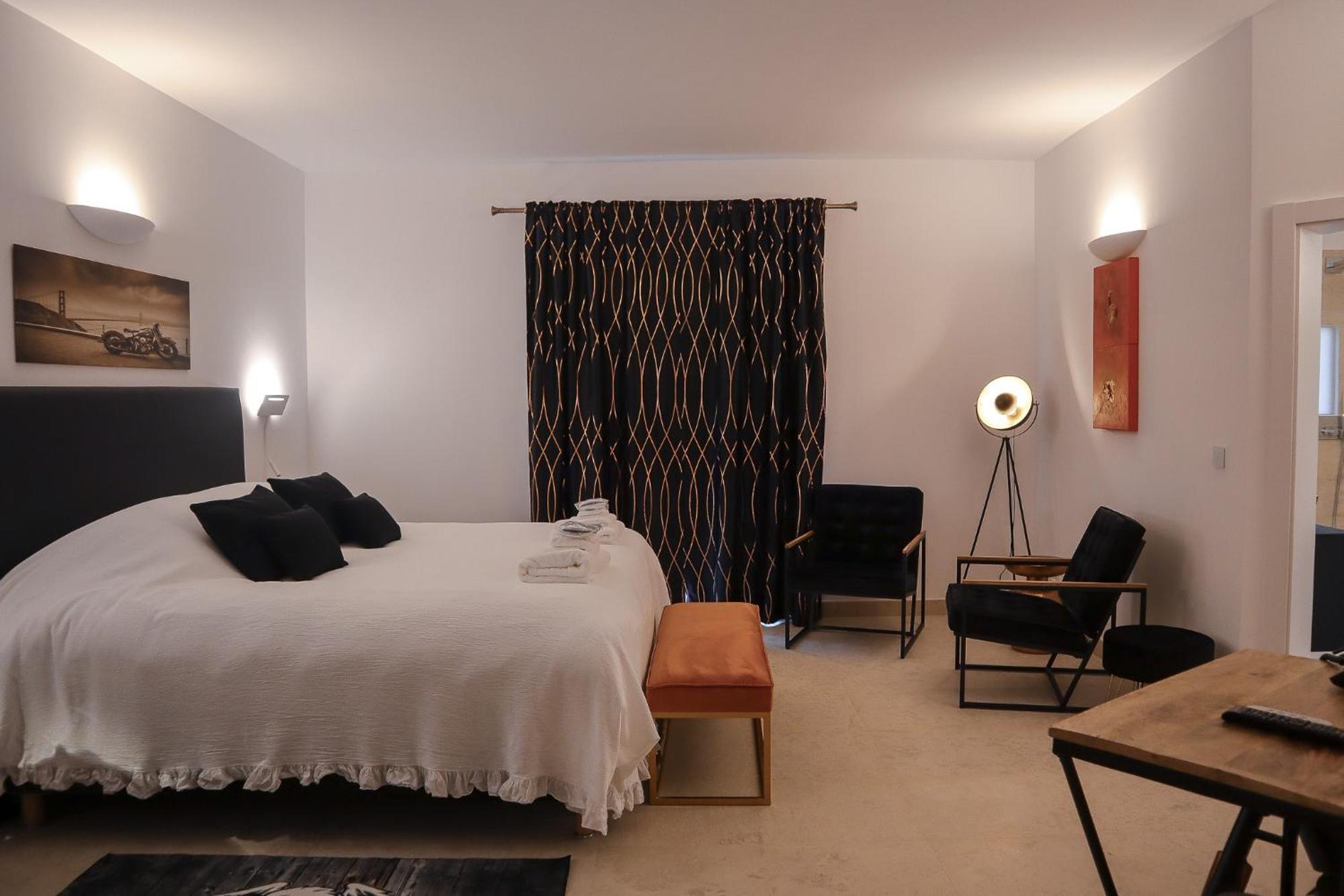 The White Knight Premium Boutique Hotel Айнсилем Экстерьер фото